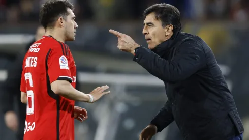 Gustavo Quinteros mantiene una duda para enfrentar al América MG (Foto: Photosport) 
