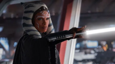 Rosario Dawson es Ahsoka en la serie de Star Wars.
