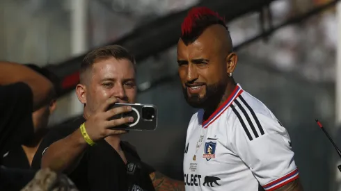 Los hinchas de Colo Colo quieren ver a Arturo Vidal de vuelta en el Cacique, pero el volante no tiene estipulado volver al club
