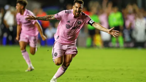 Polémica por los jugadores del Cruz Azul que cambiaron camisetas con Lionel Messi
