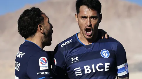 Fernando Zampedri hace 5 partidos que no convierte en la UC y él con sus compañeros no levantan el nivel (Photosport)
