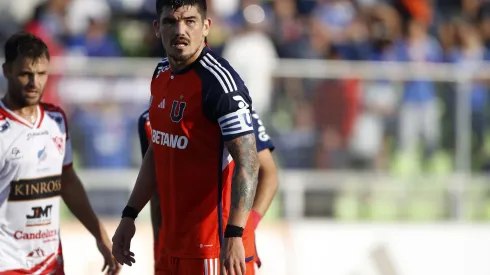 Luis Casanova es fijo en la línea de tres que plantea Mauricio Pellegrino
