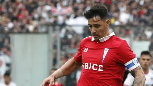 Fernando Zampedri realizó gesto a su salida del Estadio Monumental.