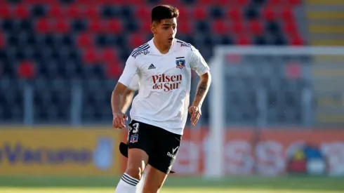 Alarcón vistiendo la camiseta del Cacique.
