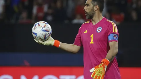 Iván Zamorano asegura que Claudio Bravo es fundamental en la selcción chilena
