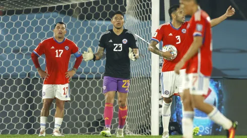 Brayan Cortés lamenta la derrota de la Selección Chilena ante Uruguay (Foto: Photosport)
