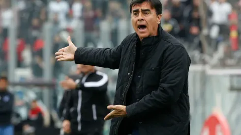 Gustavo Quinteros y sus críticas han sido tema en Colo Colo
