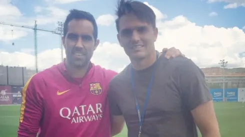 Rafael Olarra aclara que sí fue a un entrenamiento del Barcelona por gestión de Claudio Bravo, pero no a su hogar.
