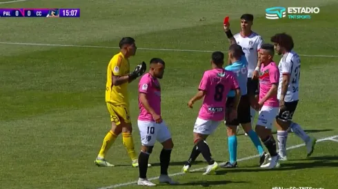 Brayan Cortés recibió tarjeta roja (Foto: TNT Sports)
