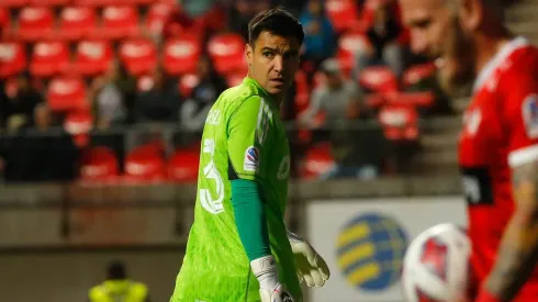 El portero de la Universidad de Chile analizó su futuro con los azules
