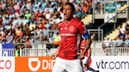 El estratega igualmente cree que la U debe ir por Mauricio Isla en la plaza de lateral derecho
