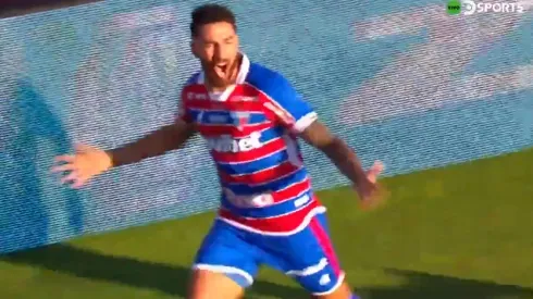 Martín Lucero marca en la final de la Copa Sudamericana (Foto: DSports)
