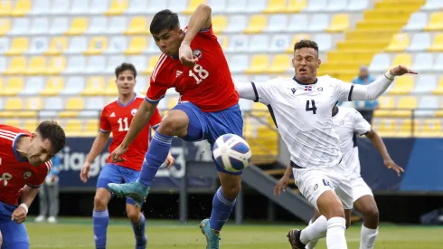 Damián Pizarro es criticado por varios y un histórico de Colo Colo lo defiende con pala y picota
