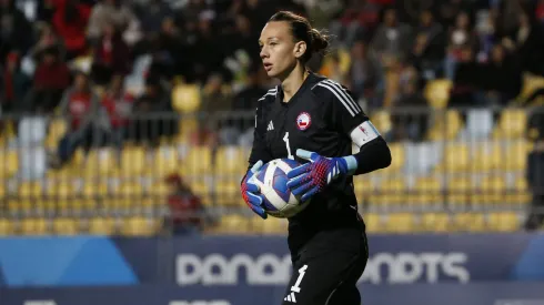 Christiane Endler no va más en La Roja y su decisión justo en el lío de arqueras genera un problema mayor en la Selección a horas de disputar la medalla de oro 
