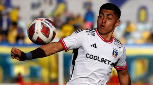 Piden la salida de Jordhy Thompson de Colo Colo.