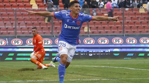 Israel Poblete abre la cuenta ante la UC
