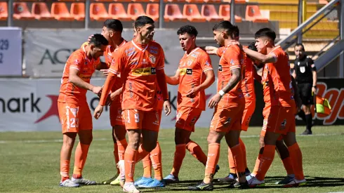 Siguen las partidas de algunos jugadores de Cobreloa.
