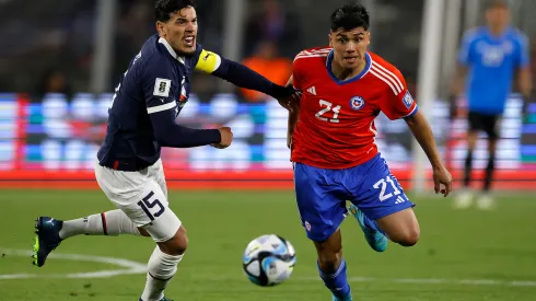 Damián Pizarro debutó ante Paraguay pero no logró marcar en el primer tiempo
