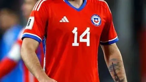 Titular frente a Paraguay abandonó con molestias el Estadio Monumental.
