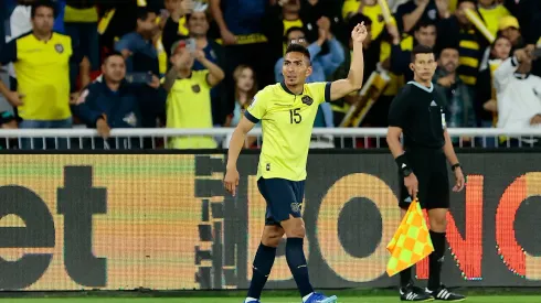 Ángel Mena abrió la cuenta para Ecuador sobre Chile. (Foto: Getty)
