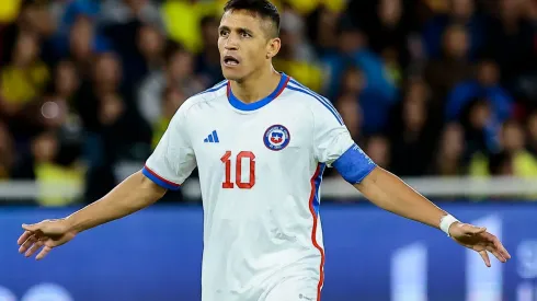 Alexis Sánchez se mostró molesto con Felipe Loyola por una jugada puntual (Foto: Getty)
