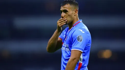 Iván Morales se desvinculó de Cruz Azul a falta de dos años para cumplir con el contrato. (Foto: Getty)
