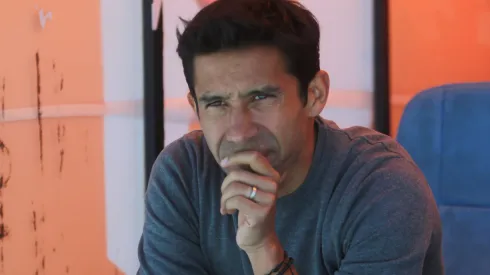 Nicolás Núñez fue ratificado en la banca de la Universidad Católica (Foto: Photosport) 
