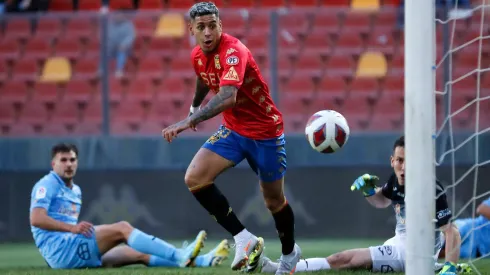 El delantero charrúa prometió amargarle la fiesta a Colo Colo este domingo