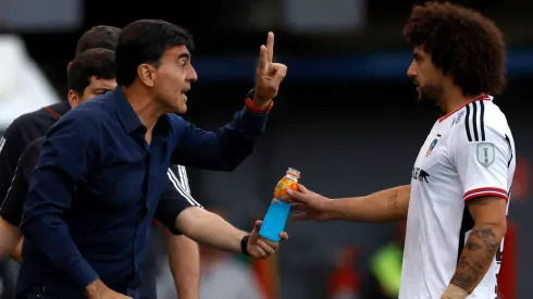 Gustavo Quinteros estaría viviendo sus últimas horas en Colo Colo
