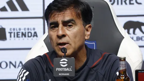 Gustavo Quinteros adelantó cuándo se resolverá su continuidad en Colo Colo. (Foto: Dragomir Yankovic/Photosport)
