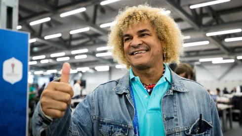 Carlos Valderrama le da el visto bueno a Ricardo Gareca (Foto: Photosport)