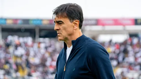 Se empiezan a caer los clubes interesados en el entrenador Gustavo Quinteros de Colo Colo. (Foto: Guillermo Salazar)
