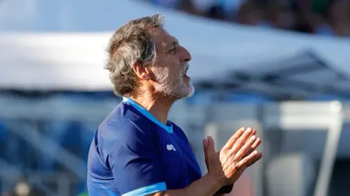 Mario Salas sufre desde que decidió dirigir a Colo Colo en 2019.
