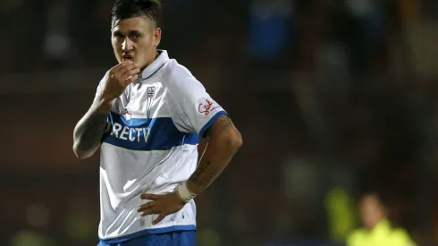 Nicolás Castillo recibe apoyo de histórico de la Universidad Católica (Foto: Photosport)
