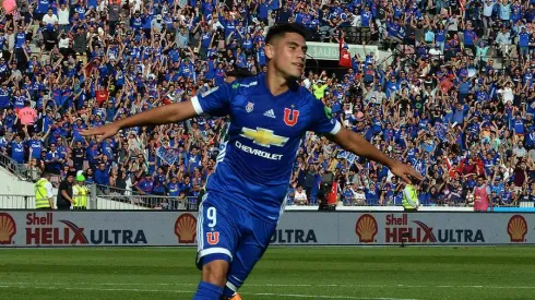 Hinchas de la U piden la vuelta de Felipe Mora