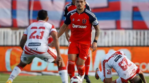 Lucho Casanova disputó 81 partidos y marcó dos goles por el Bulla 
