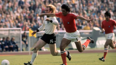 El histórico central de la Roja fue elogiado por Fran Beckenbauer
