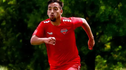 Sebastián Valencia es nuevo refuerzo de Ñublense (Foto: ÑublenseSADP)
