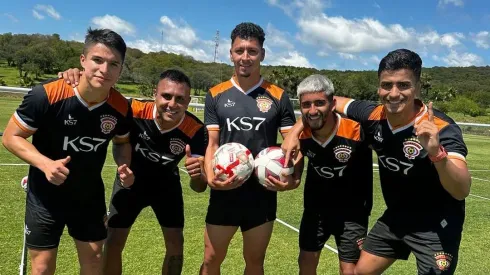 Juan Leiva -segundo izq- quiere una revancha en Cobreloa
