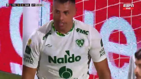 Iván Morales se perdió una gran chance de gol en Sarmiento (Foto: ESPN)
