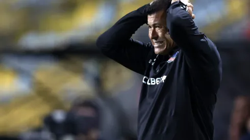 Jorge Almirón afrontará su primeras definición con Colo Colo. (Foto: Andrés Pina/Photosport)
