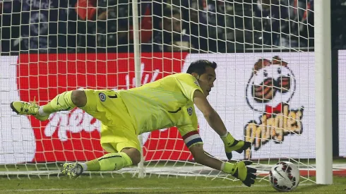 Óscar Wirth destacó a Bravo como el mejor portero nacional