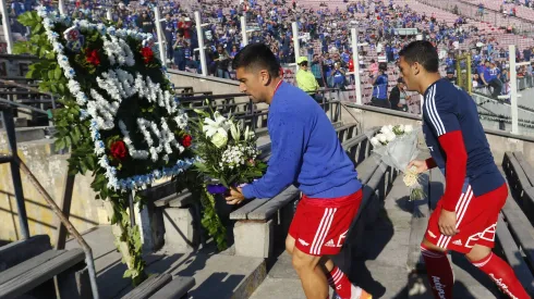 David Pizarro e Isaac Díaz realizaron dos homenajes al memorial de los derechos humanos.