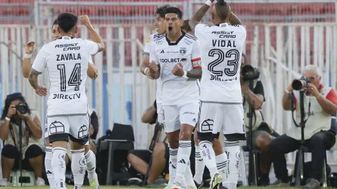 Los albos esperan con los brazos abiertos a su último refuerzo para este 2024. (Foto: Felipe Zanca/Photosport)
