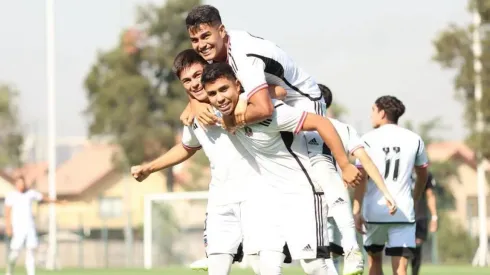Los albos se quedaron con la Supercopa Proyección y sacaron pasajes a la Copa Libertadores Sub 20. (Foto: Colo Colo)
