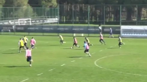 Jordhy Thompson se lució en la última práctica del FC Orenburg. (Foto: Captura)
