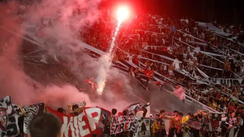 La hinchada del Cacique se hizo sentir en Mendoza.
