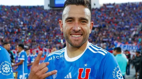 Matías Zaldivia elogia a compañero en la defensa. (Foto: Club Universidad de Chile)
