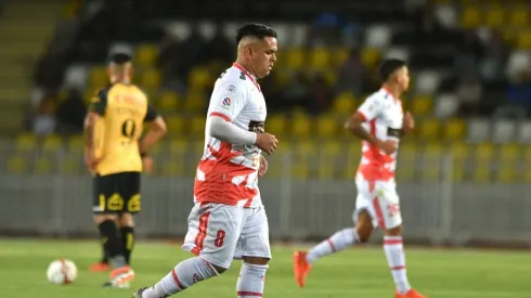 Jugada de Nico Vargas saca la furia de hinchas azules