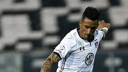 Lucas Barrios se derrite por la figura de Arturo Vidal en Colo Colo.
